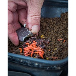 FEEDER PLASTIC CAGE FEEDERS MATRIX FEEDER PLASTIC CAGE FEEDERS MATRIX