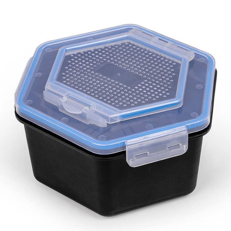 BOITE A ESCHES SECURE LOCK BAIT BOX AND SIEVE ZEBCO