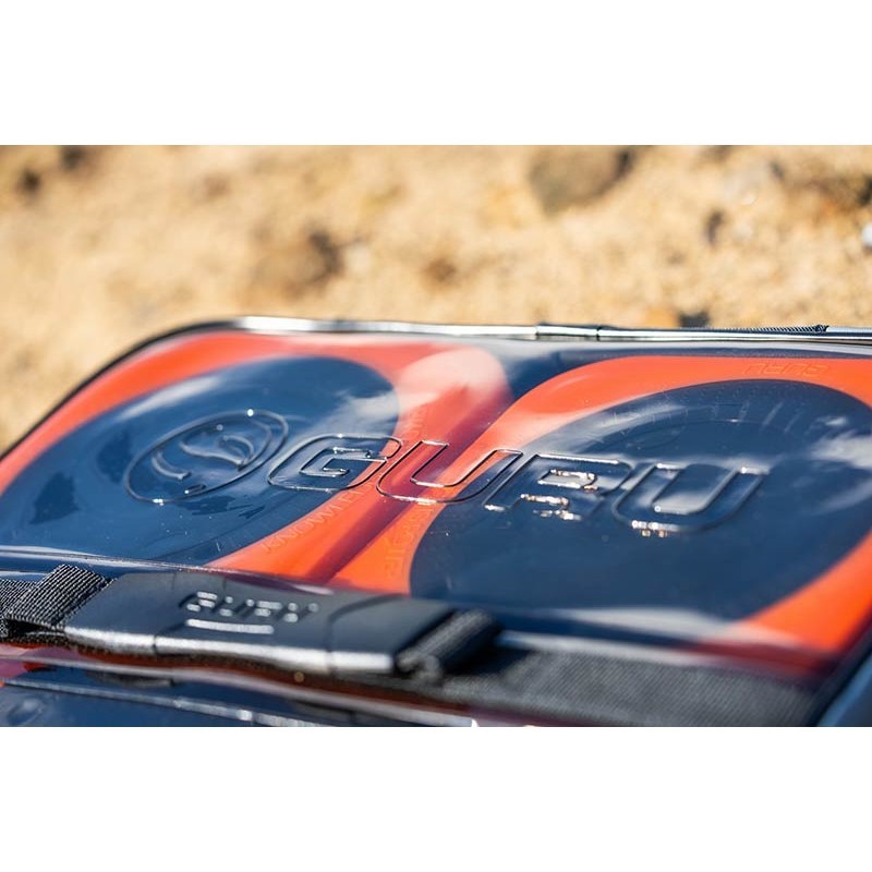 TROUSSE A APPÂTS AVEC BOITES  TEAM GURU BAIT SYSTEM GURU