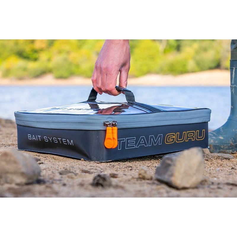 TROUSSE A APPÂTS AVEC BOITES  TEAM GURU BAIT SYSTEM GURU